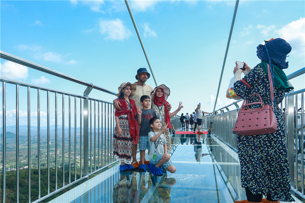 2CDC258A@6F588D15.D13E615C 2CDC258A@6F588D15.D13E615C